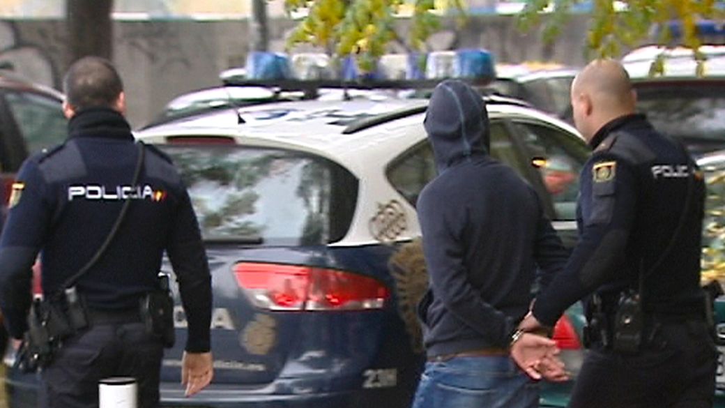 Torcedor é preso depois da briga nos arredores do Estádio Vicente Calderón, em Madri