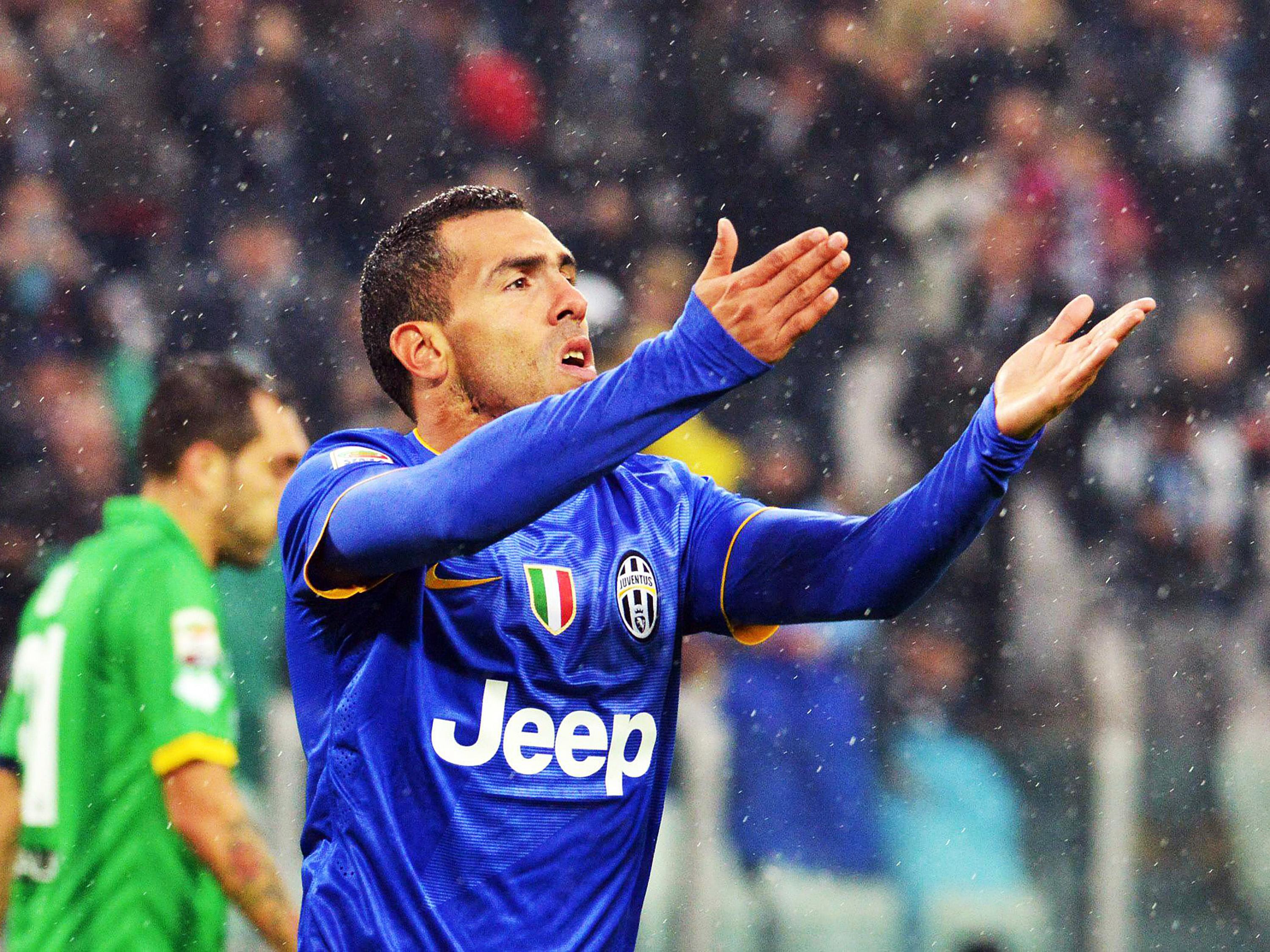 Com show de Tevez, Juventus faz 7 a 0 no Parma