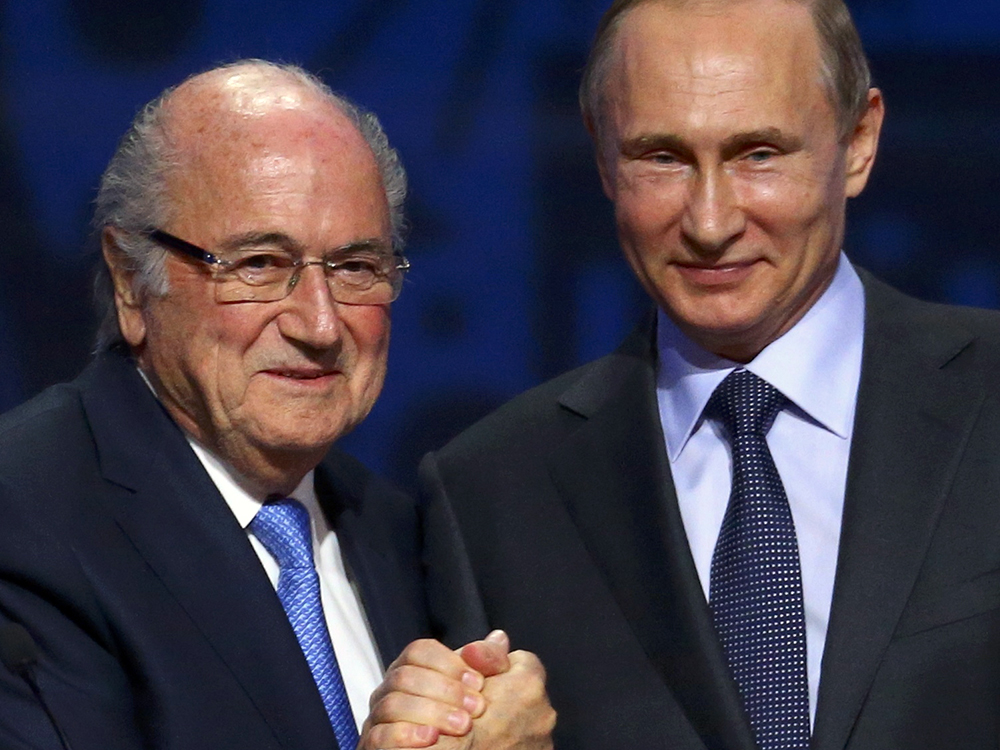 Blatter reaparece e diz que irá à Copa a convite de Putin