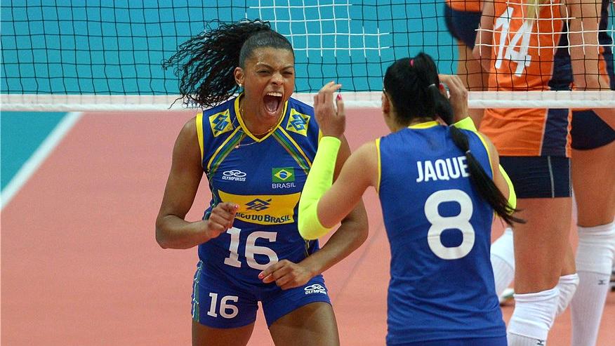 Brasil vence Holanda de virada e segue invicto no Mundial