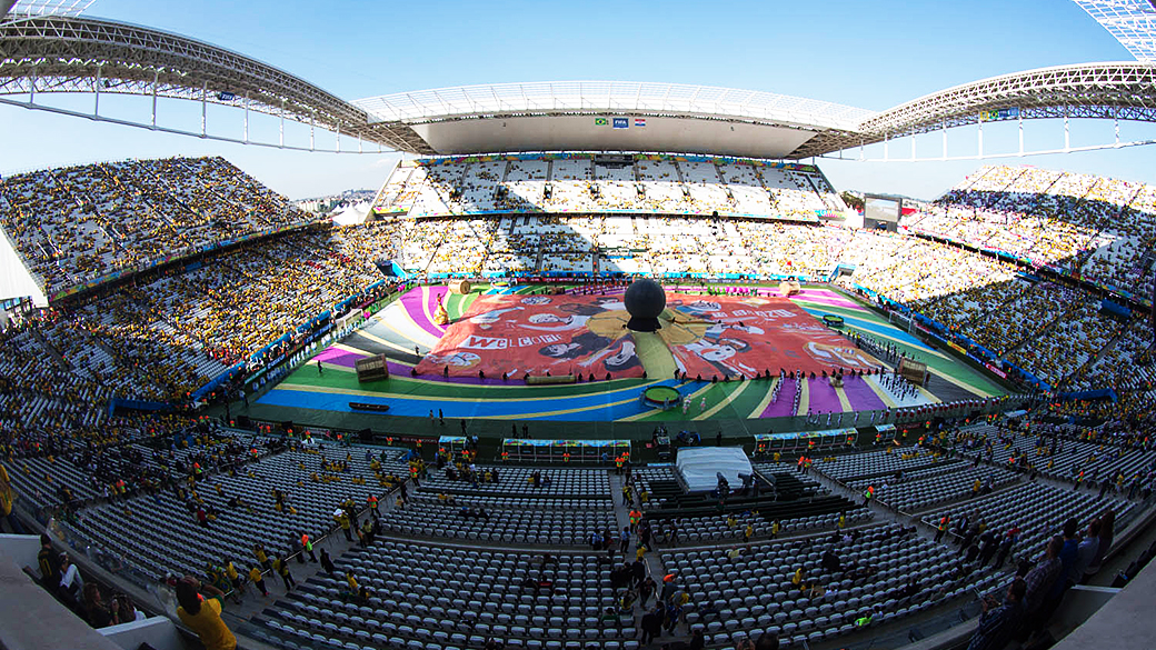 Vista geral do Itaquerão durante a abertura da Copa do Mundo, em São Paulo