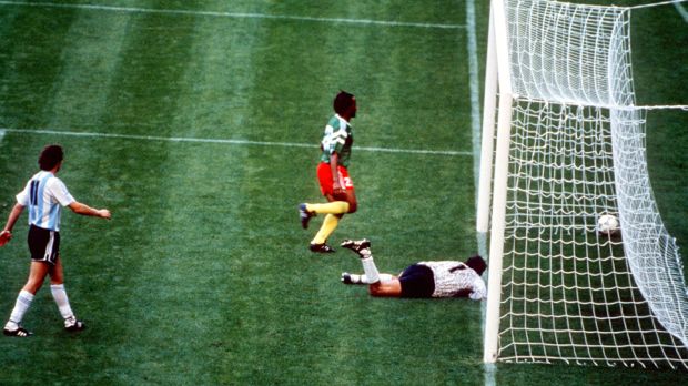 A abertura da Copa de 1990: Camarões surpreendeu a então campeã Argentina
