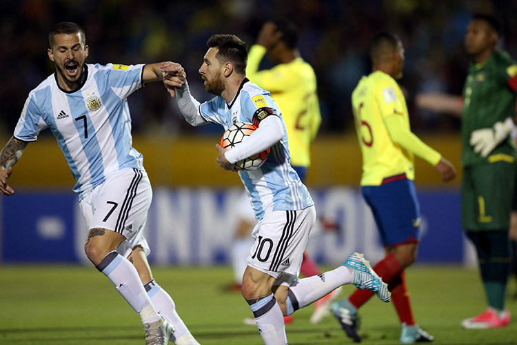 Gênio na Rússia: Messi faz 3 e coloca Argentina na Copa