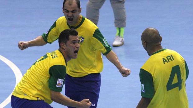 Falcão é eleito melhor jogador de futsal do mundo pela quinta vez