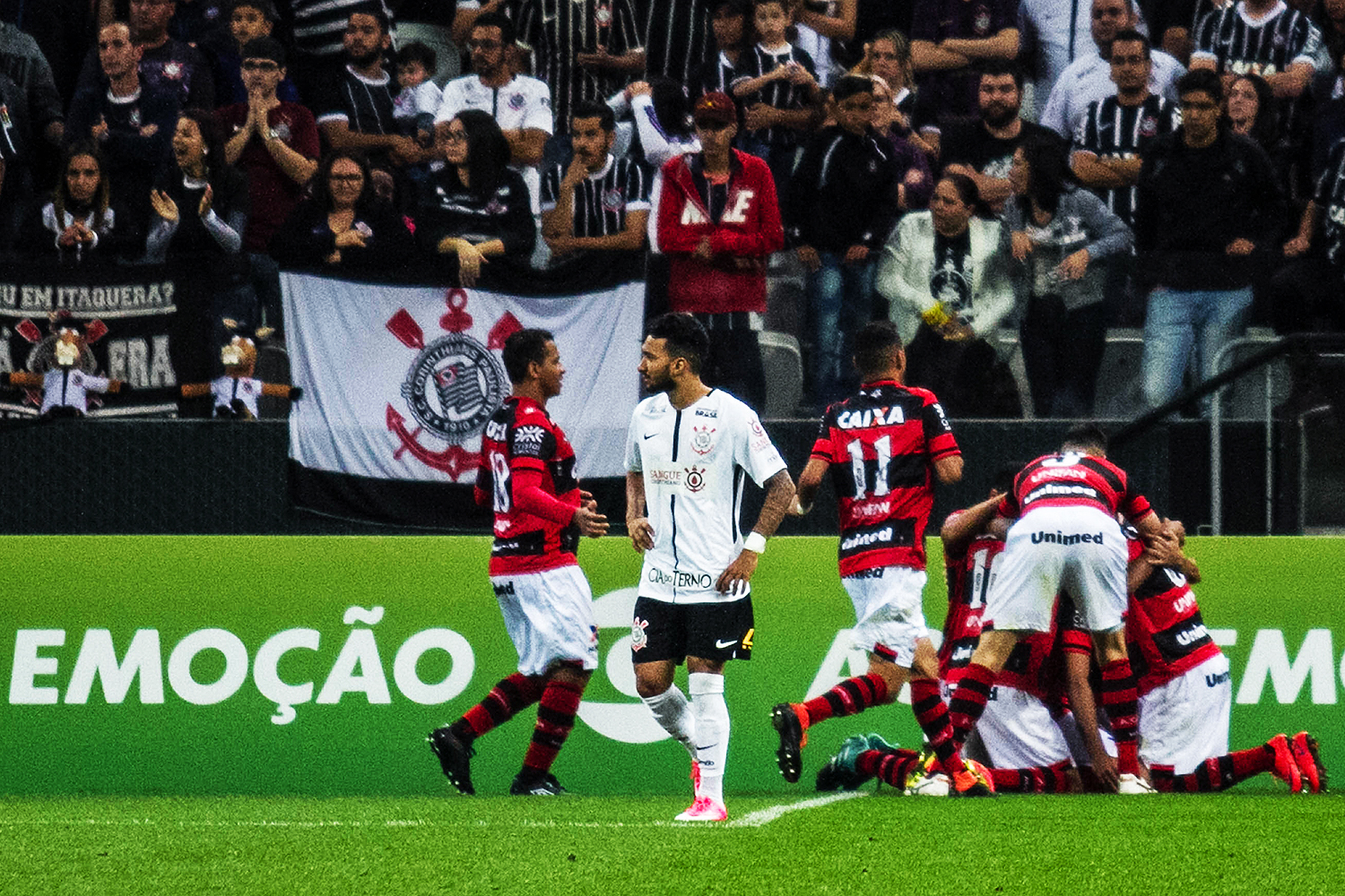 Campeonato Brasileiro: Corinthians Perde De Novo Em Casa - Placar