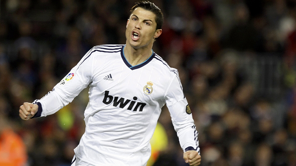 Cristiano Ronaldo é eleito melhor do mundo e empata com Messi - Placar - O  futebol sem barreiras para você