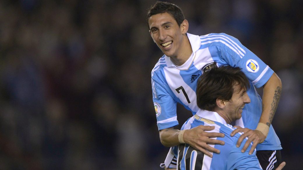 Ángel di María e Lionel Messi tentam conquistar o terceiro título mundial da Argentina no Brasil