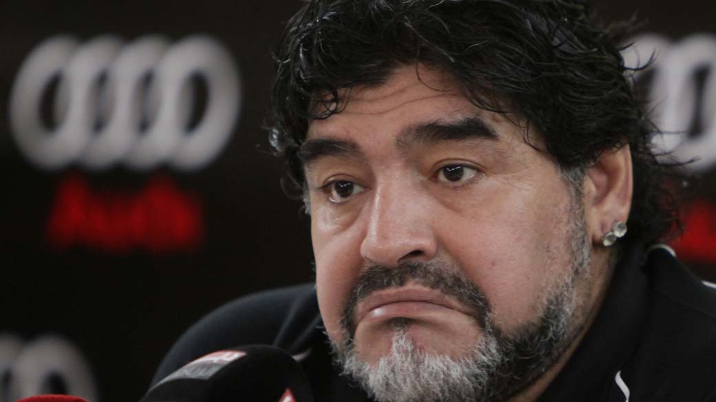 Francês substitui Maradona no comando de time árabe