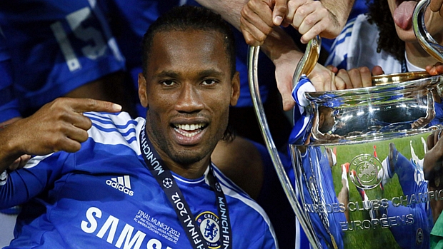 ‘Chocado’ com a saída de Drogba, clube chinês vai à Fifa