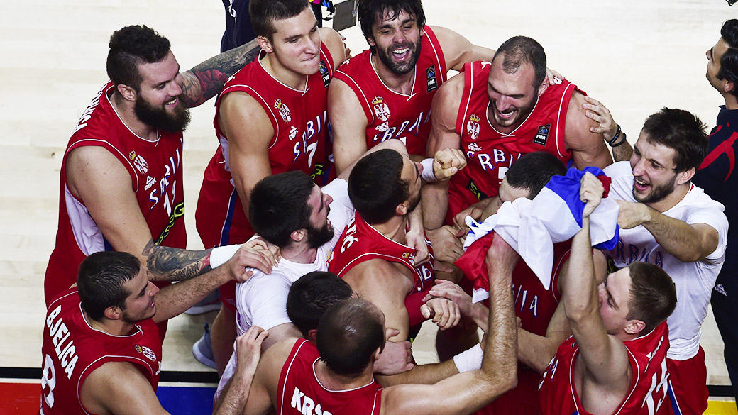 Sérvia vence França e vai à final do Mundial de Basquete