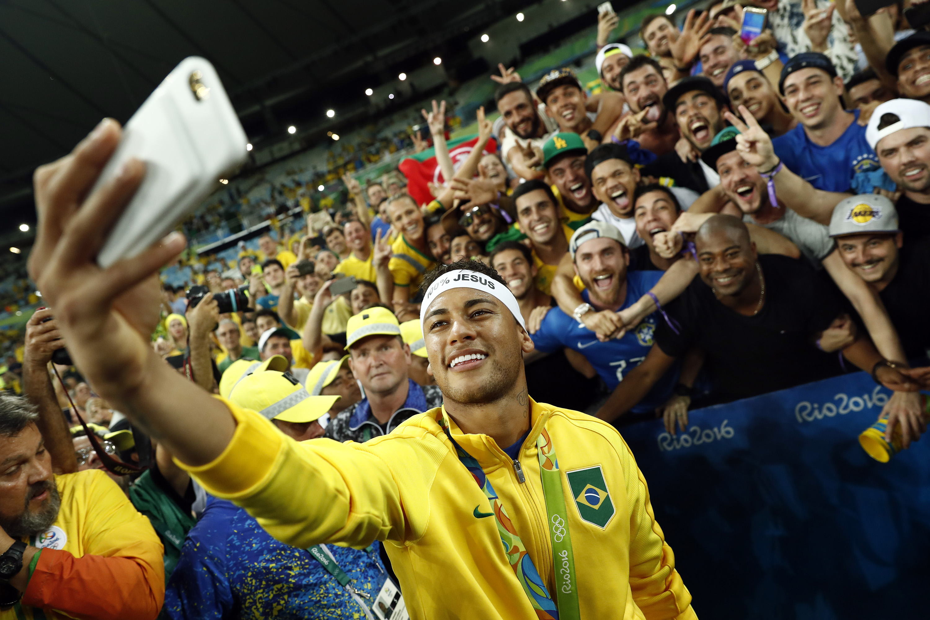 CBF inicia venda de ingressos para o jogo Brasil x Paraguai
