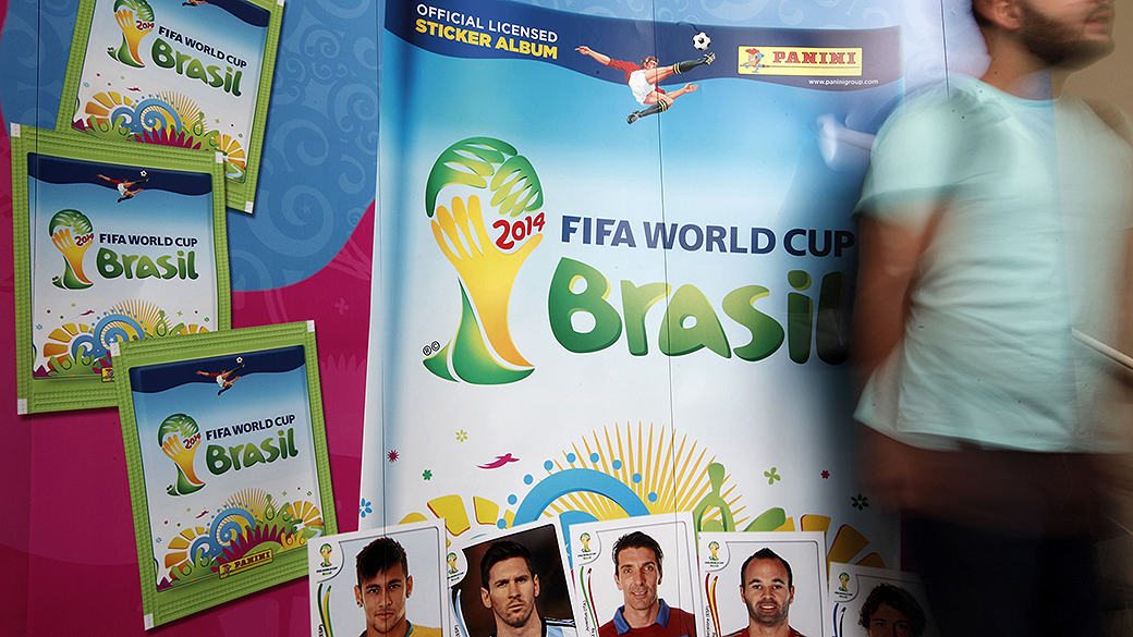 Álbum oficial da Copa tem Robinho e Hernanes na seleção
