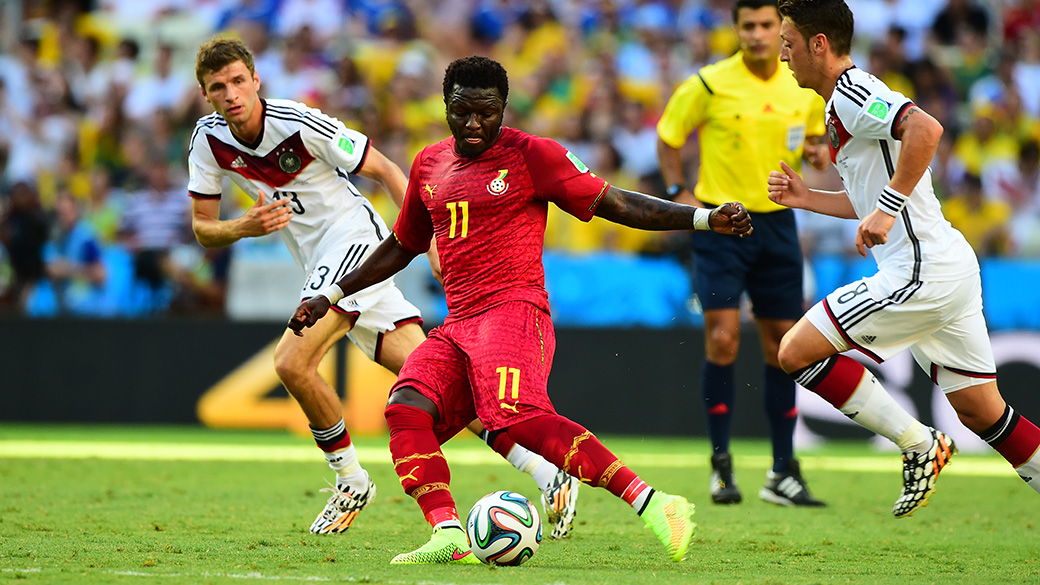 O ganês Muntari no jogo contra a Alemanha: banido da Copa
