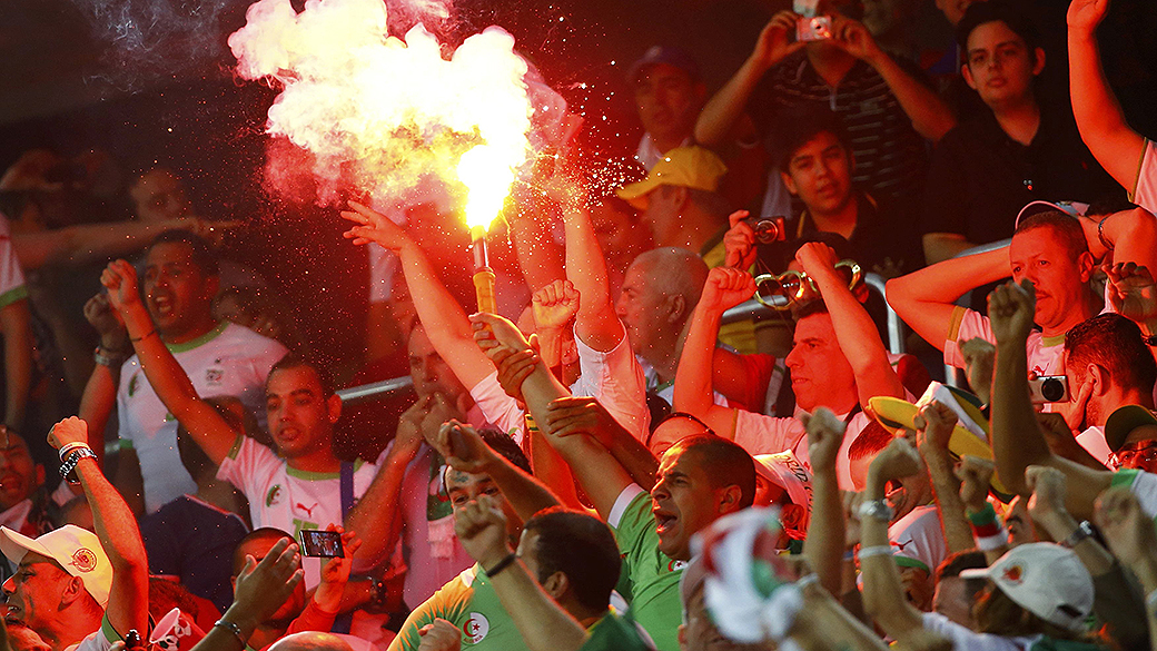 Argélia é multada pela Fifa por má conduta dos torcedores