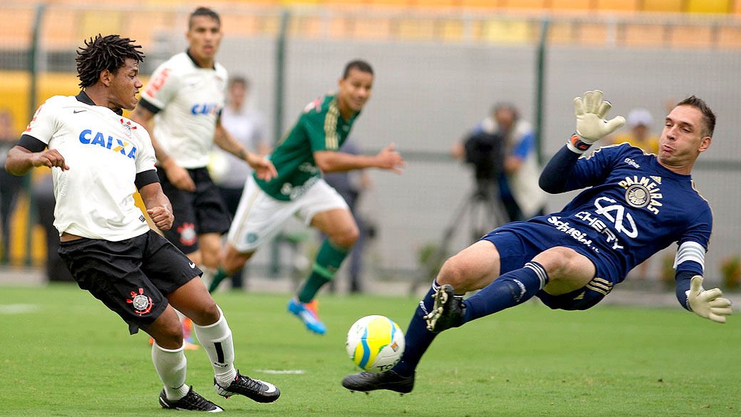 Palmeiras arranca empate do Corinthians no final do segundo tempo