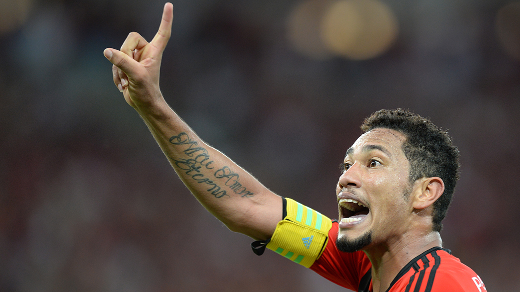 Hernane recusa proposta dos chineses e fica no Flamengo
