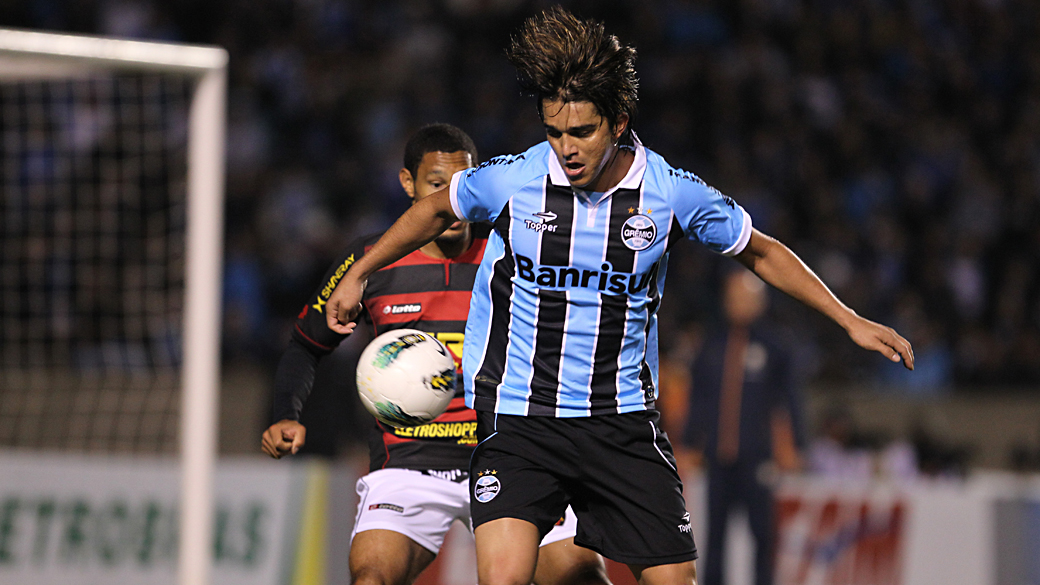 Encostado no Grêmio, Marcelo Moreno vai defender o Flamengo no Brasileiro