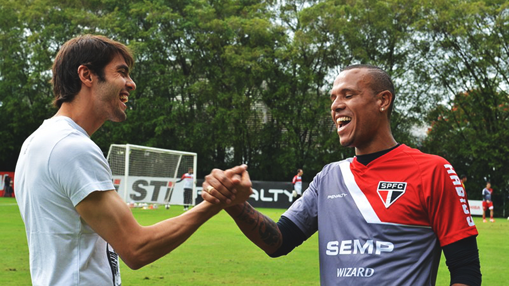 Presidente do São Paulo confirma negociação com Kaká