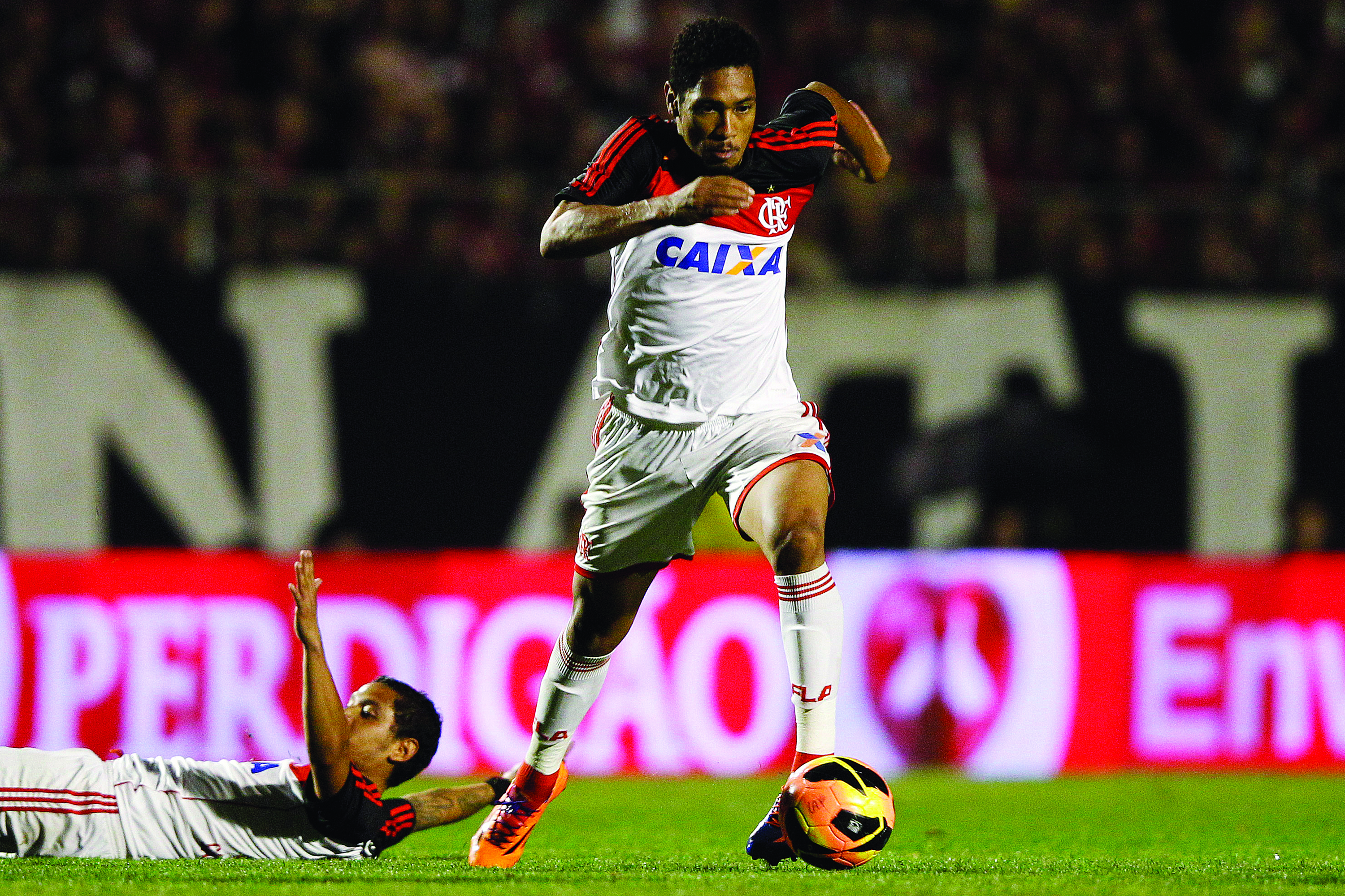 Para novos jogadores o Flamengo tem dinheiro. Já para as indenizações…