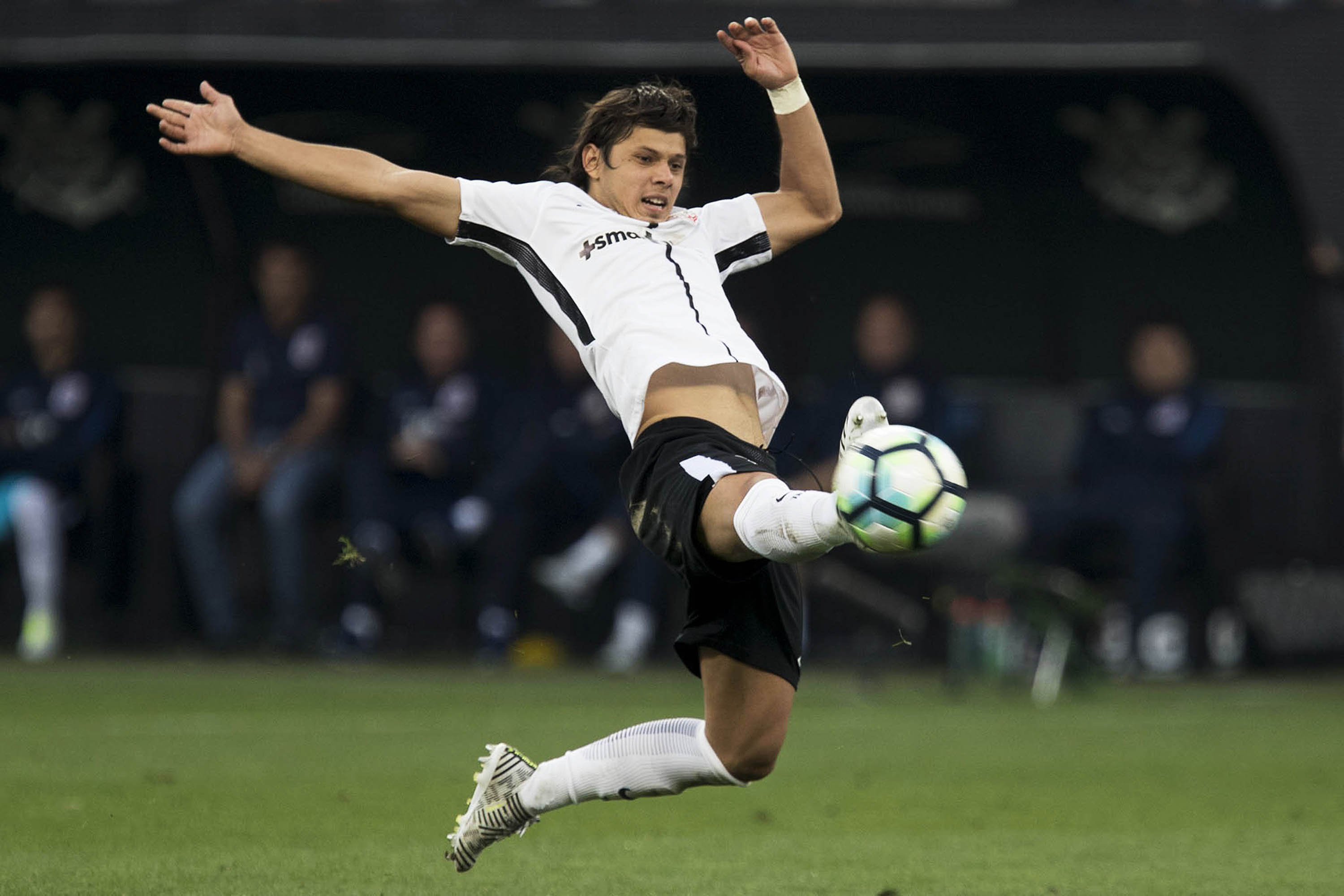 Corinthians lida com desfalques para enfrentar o Atlético-MG