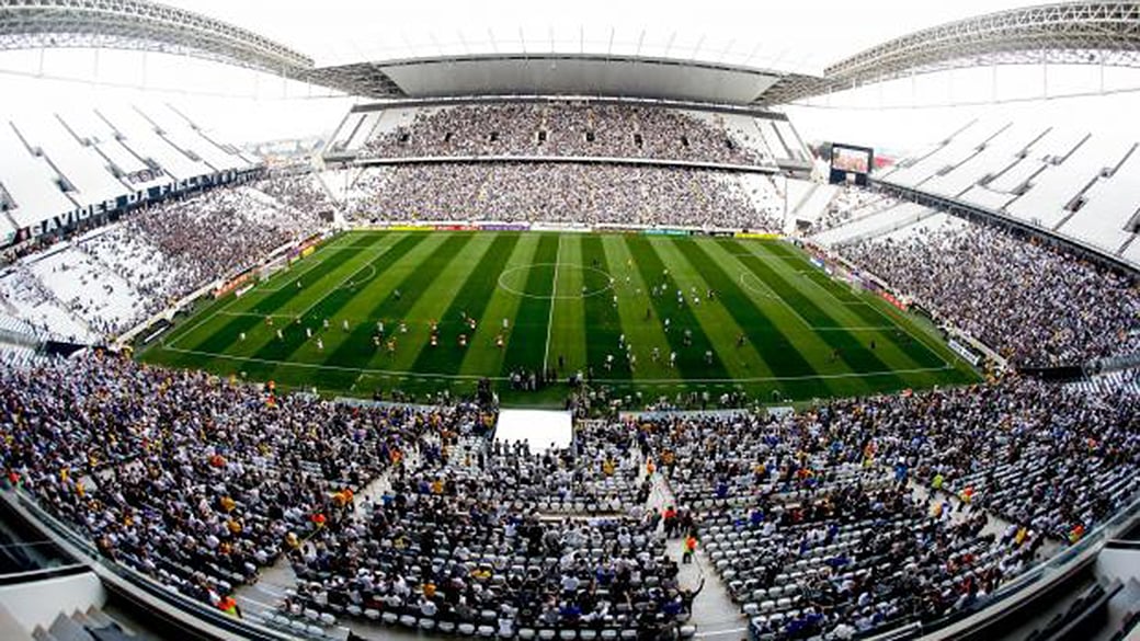 Corinthians arranca empate do Fluminense e se mantém no G-4