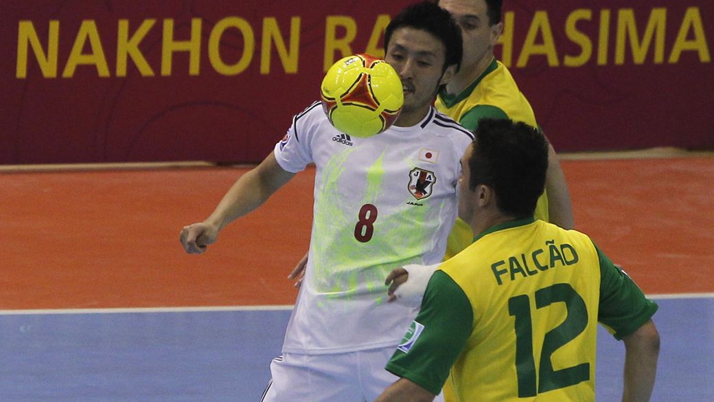 Com lesão leve, Falcão continuará no Mundial de futsal