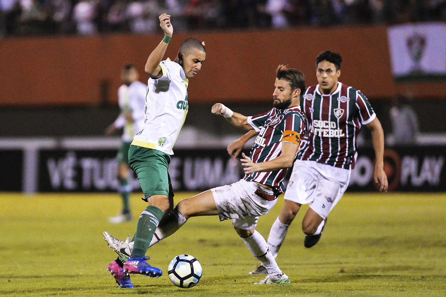 Brasileirão: Fluminense e Chapecoense fazem jogo de seis gols