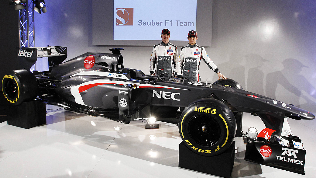 Sauber lança carro para 2013 e troca branco por prata
