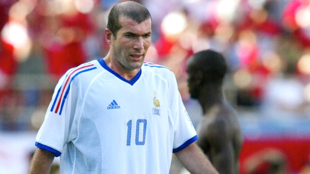 Antes da Espanha, a França: Zidane se despediu em 2002 com campanha constrangedora