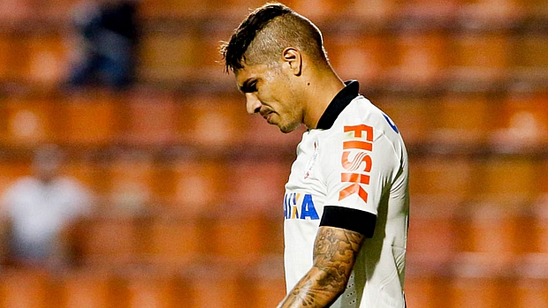 Corinthians perde a quarta consecutiva e segue em crise