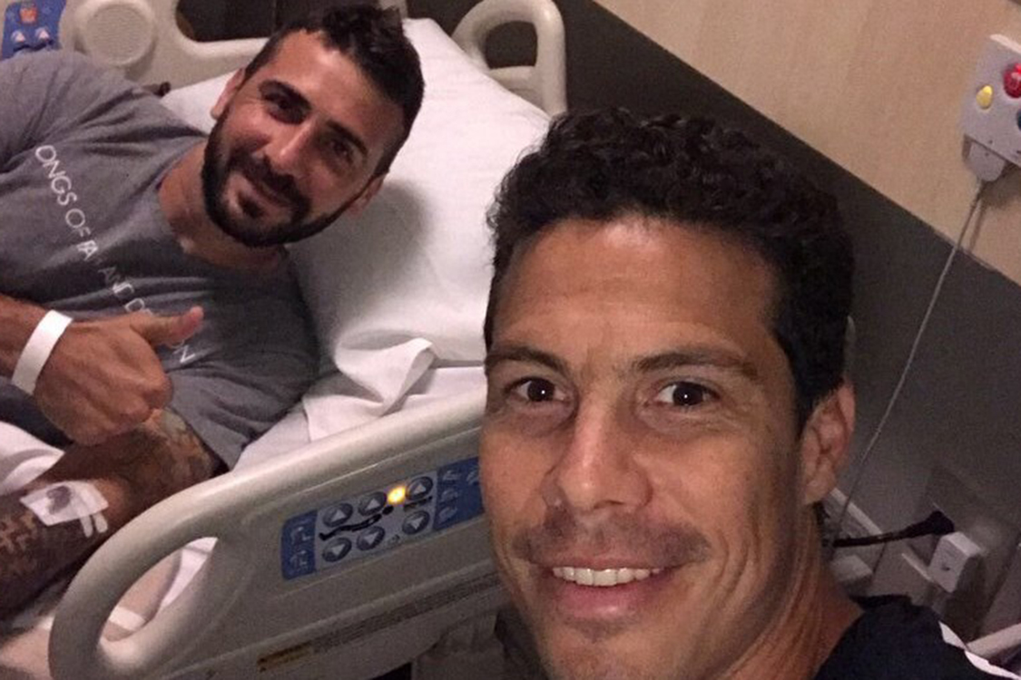 Após susto em clássico, Lucas Pratto recebe alta do hospital