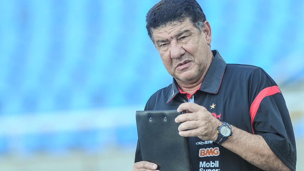 Joel Santana, técnico do Flamengo