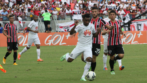 São Paulo bate Santos e garante vaga na Libertadores