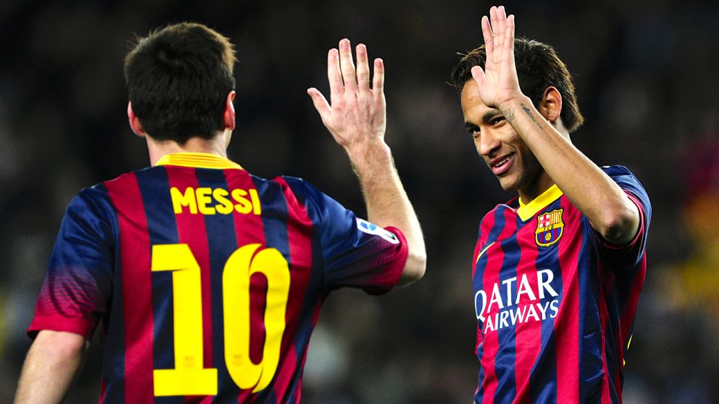 Messi cumprimenta Neymar em goleada aplicada pelo Barcelona sobre o Rayo Vallecano, pelo Campeonato Espanhol
