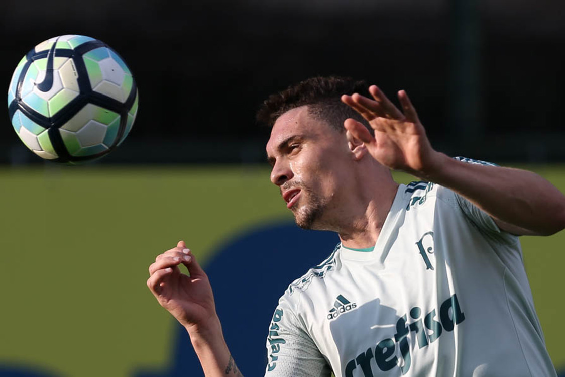 Com reservas e Moisés, Palmeiras enfrenta o Atlético-PR