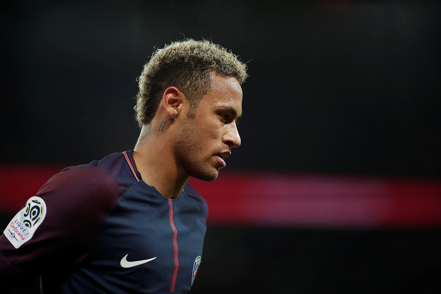 Neymar já provou ira da torcida do PSG -