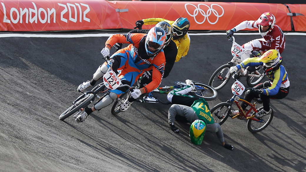 Brasileiro sofre acidente na BMX e vai para hospital