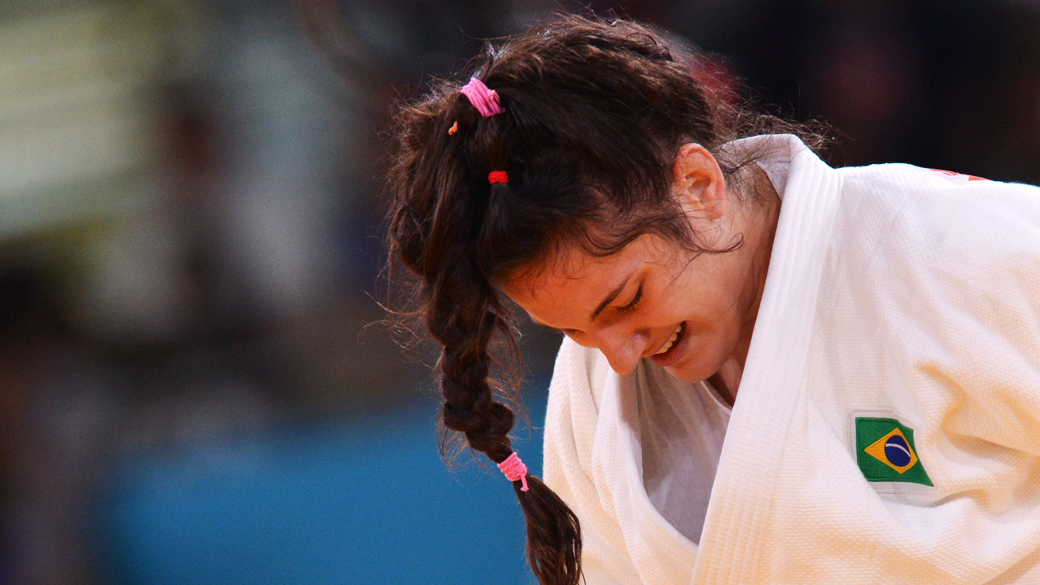 Mayra Aguiar é eliminada na semi e disputa o bronze