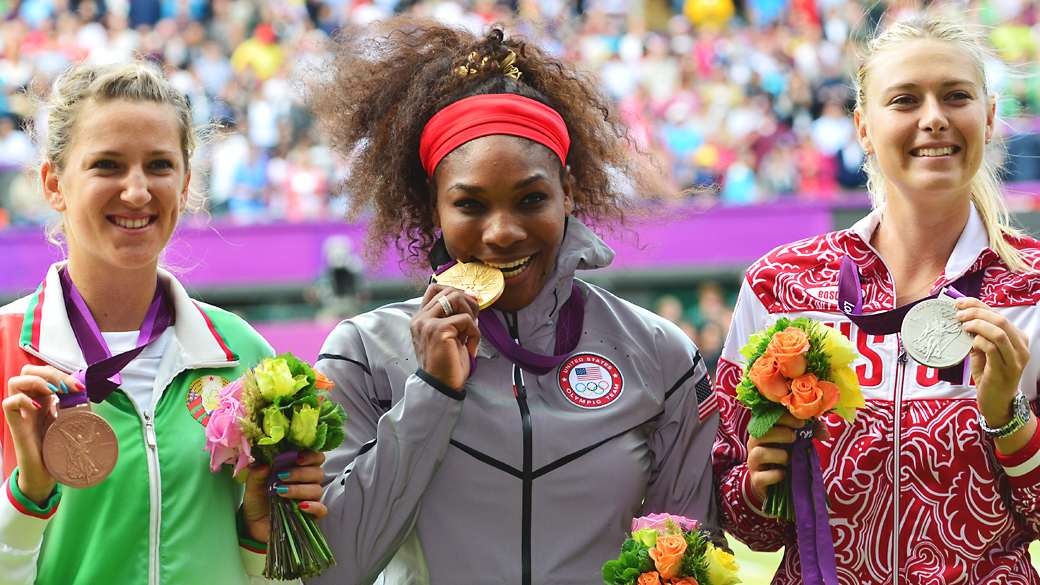 Serena Williams com sua medalha de ouro: agora, US Open e Disneylândia