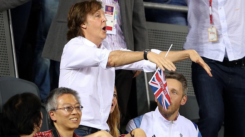 Britânicas celebram ouro com Paul e ao som de ‘Hey Jude’