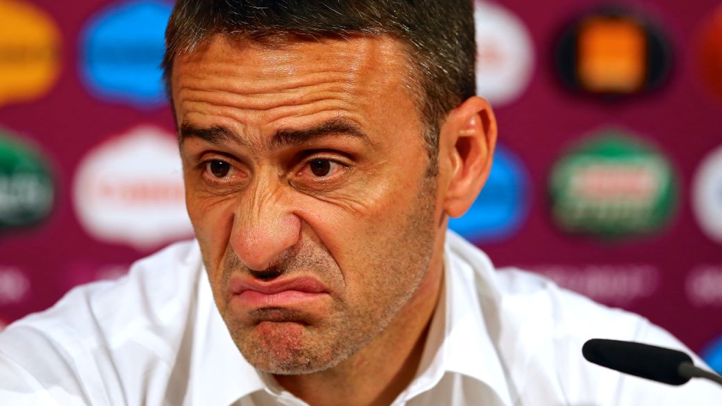 Depois de vexame, Portugal anuncia saída de Paulo Bento