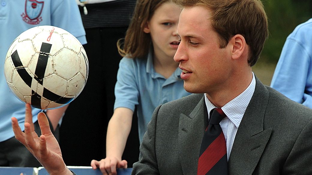 O príncipe William, presidente de honra da federação inglesa e fã de futebol (é torcedor do Aston Villa, de Birmingham)