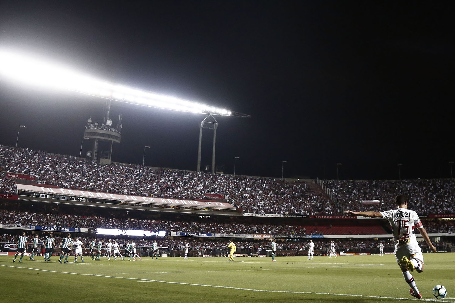 Com casa cheia, São Paulo recebe o Cruzeiro no Brasileirão
