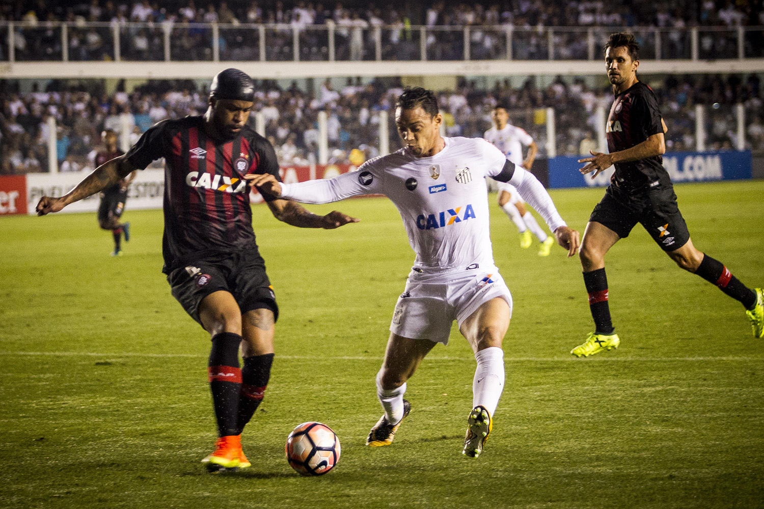 Único invicto da Libertadores, Santos vence e se classifica
