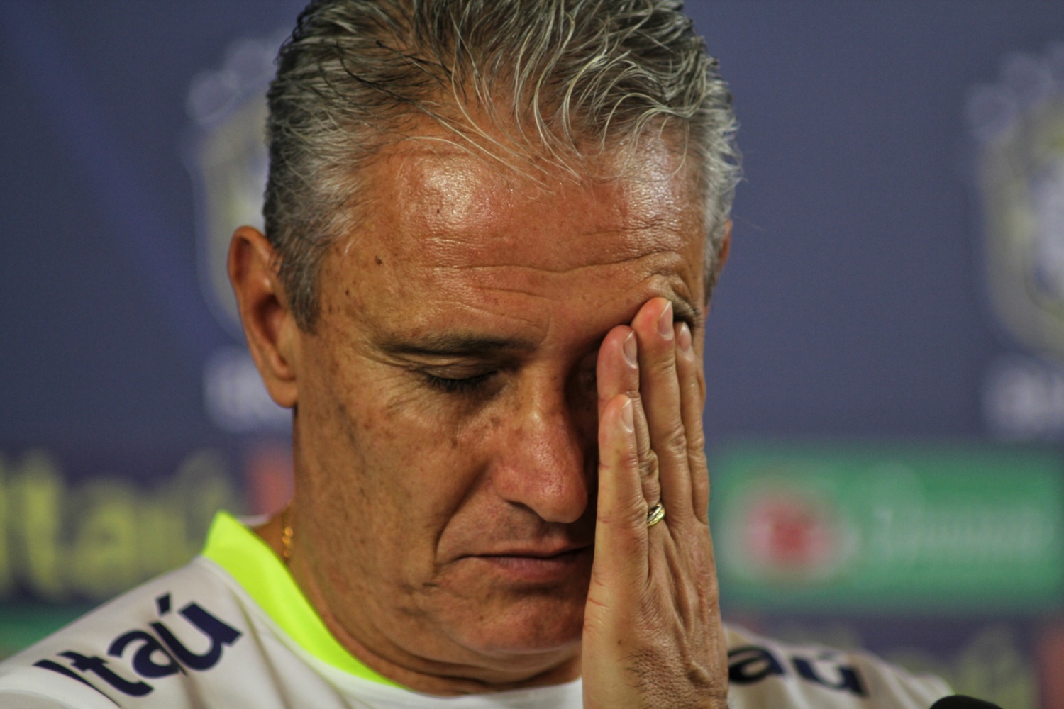 Tite lamenta chances perdidas após empate e diz, 'se tivesse