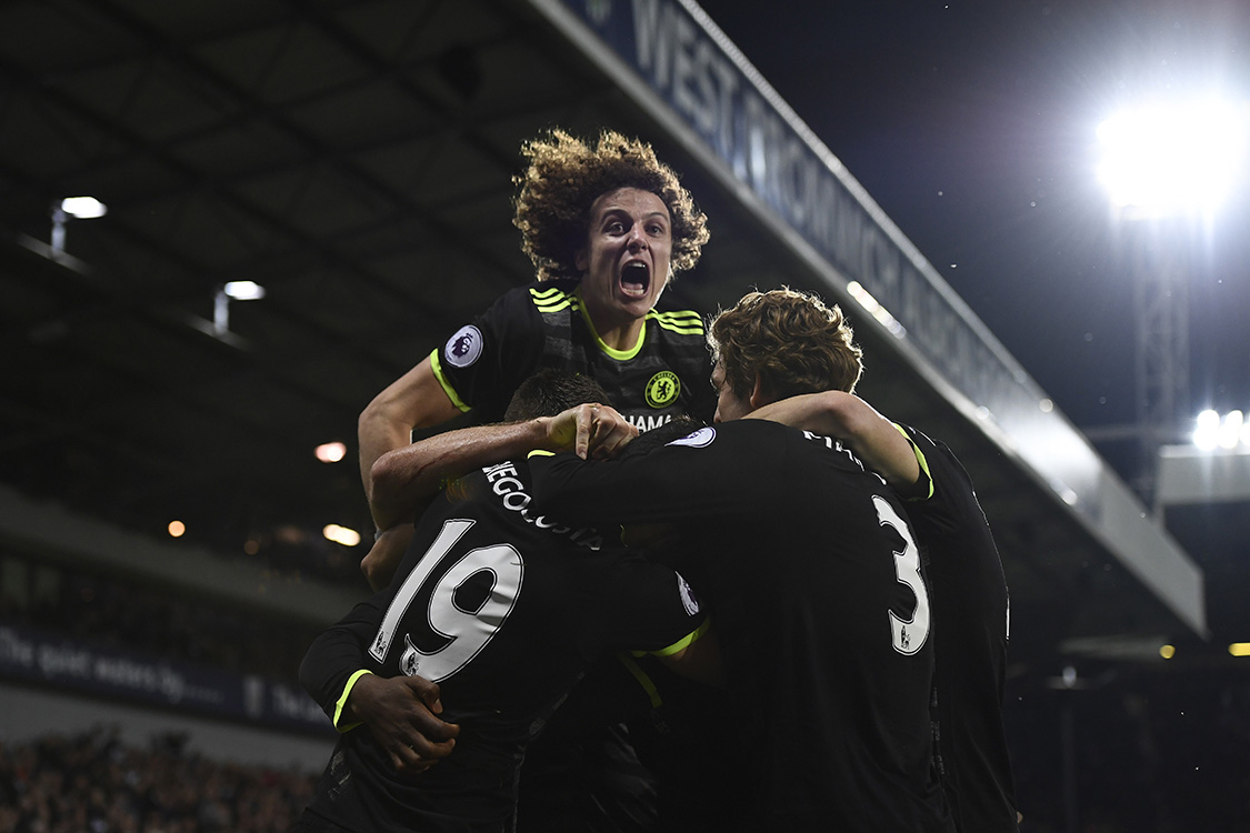 Chelsea vence West Bromwich e conquista sexto título inglês