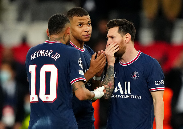 Neymar recebe mais do que Messi e Mbappé -