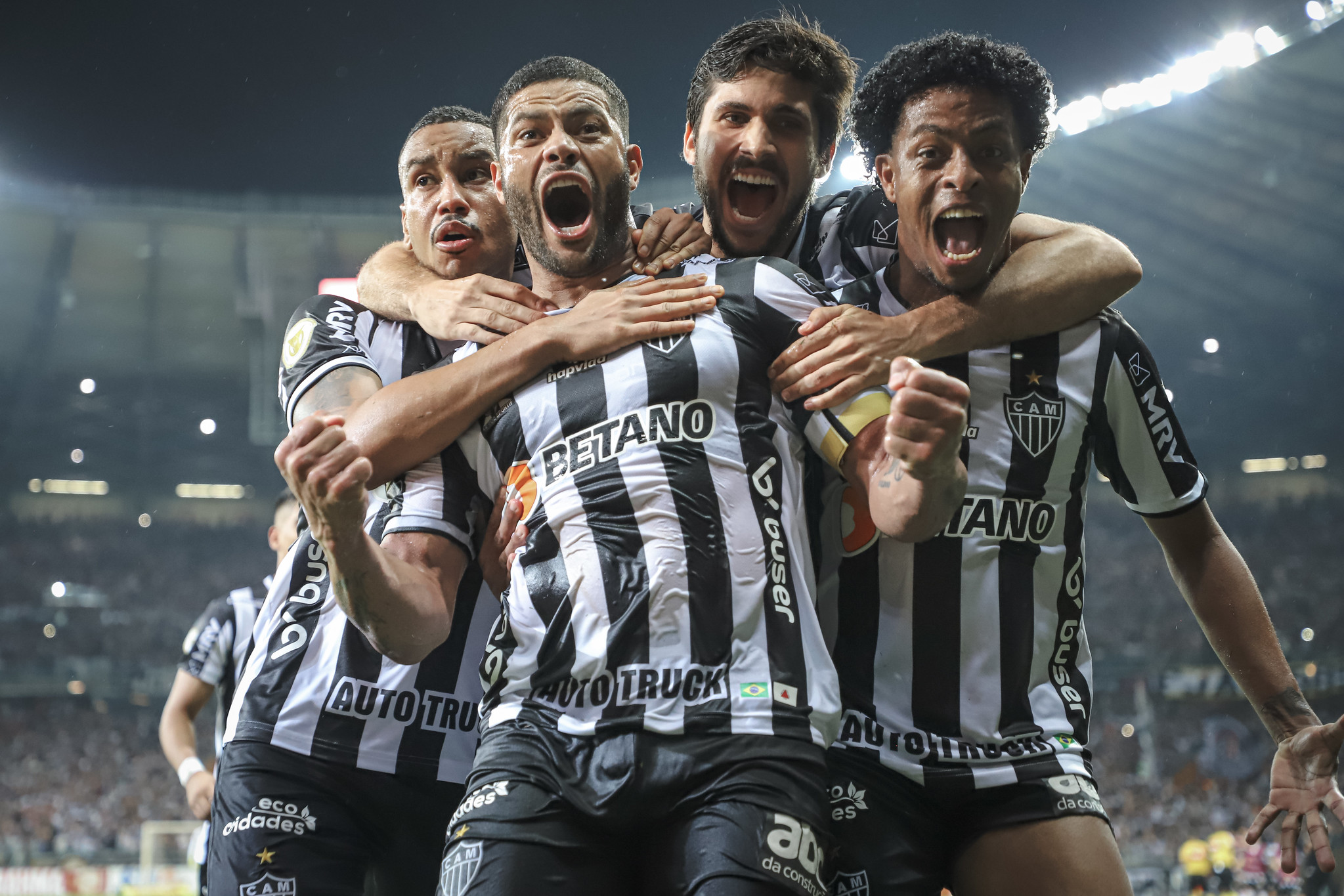 Atlético Mineiro chega a 98,5% por título; Grêmio diminui chances de queda