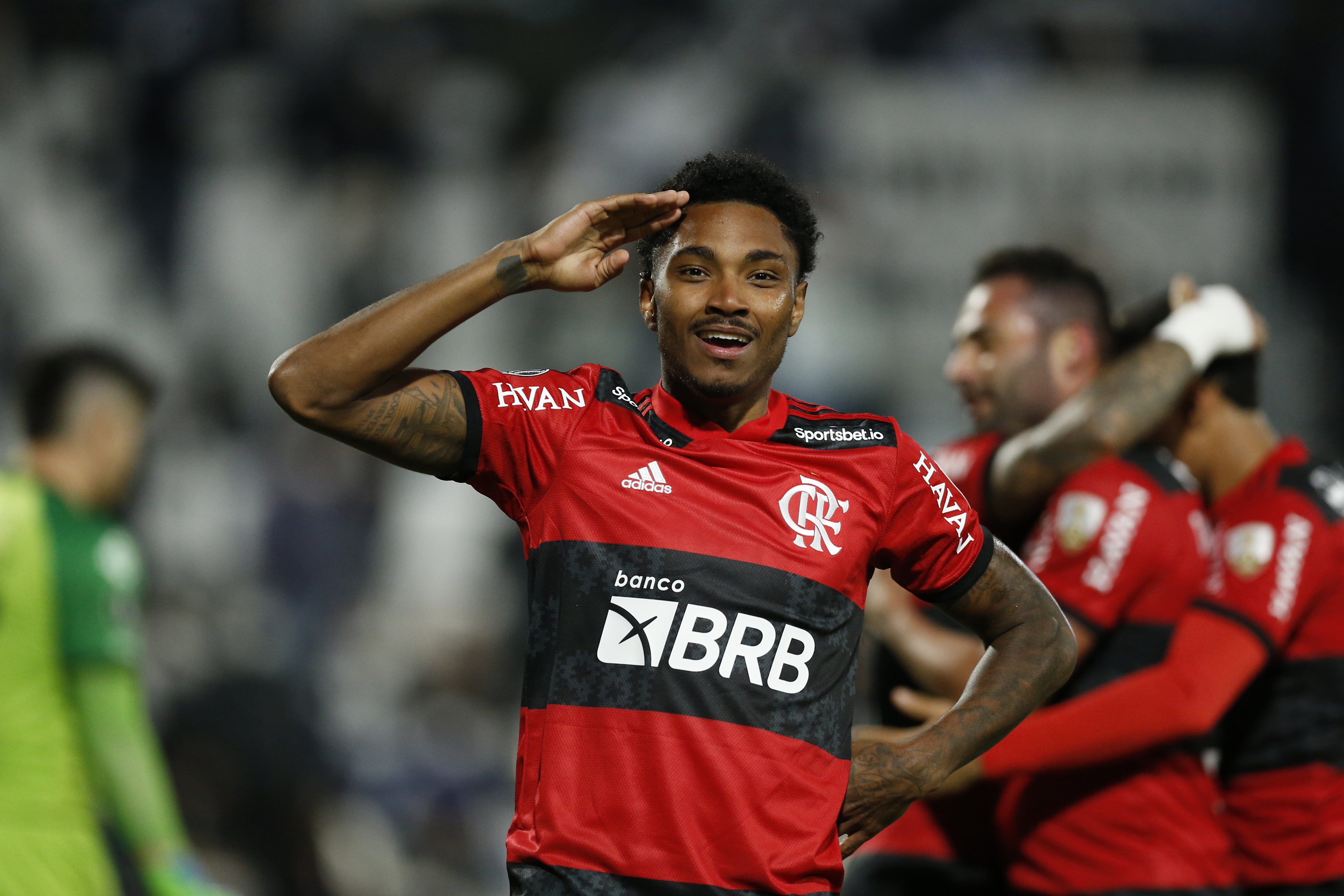 Vitinho, do Flamengo, externou preocupação por repercussão nas redes -