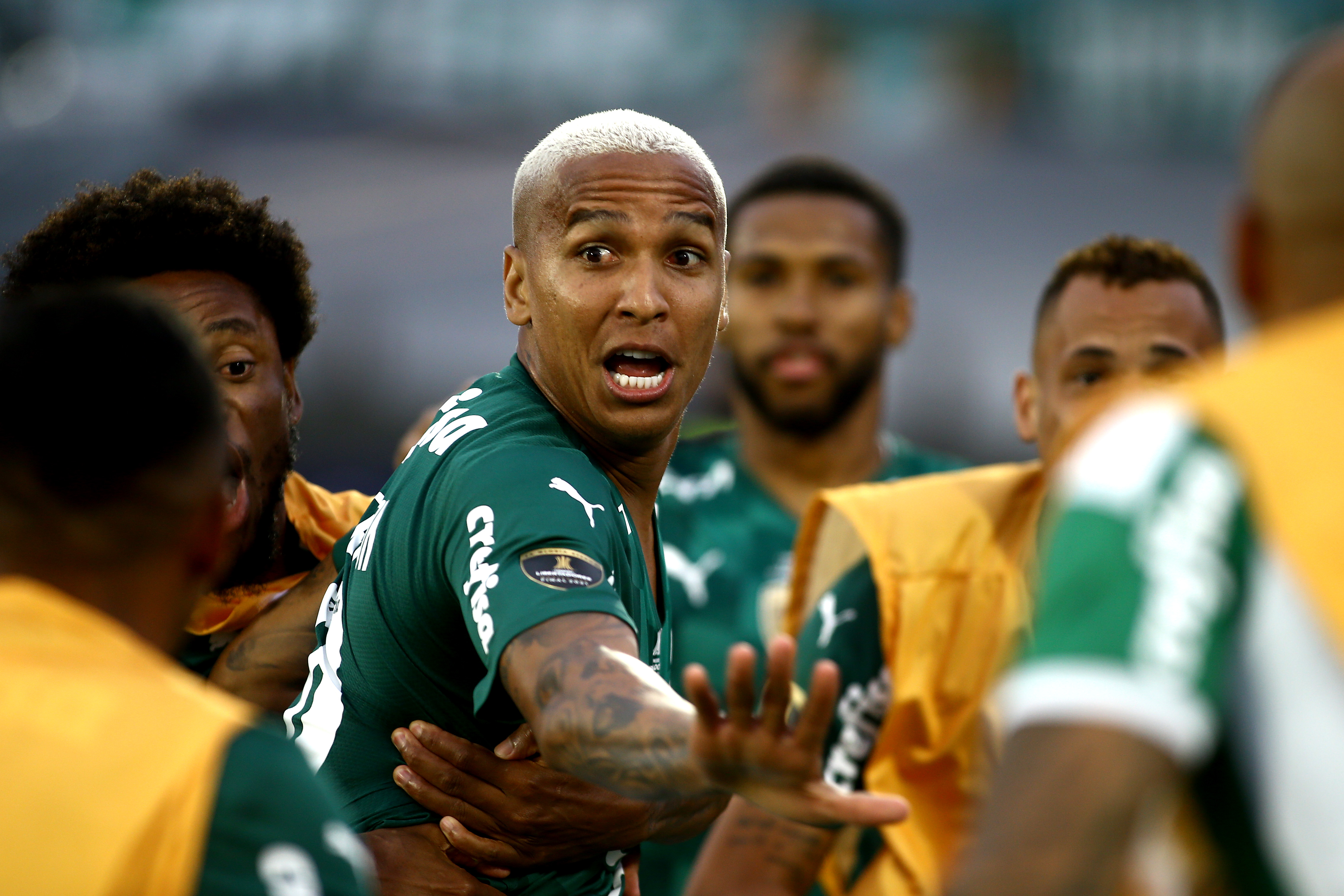 Deyverson celebra seu gol contra o Flamengo na final da Libertadores -